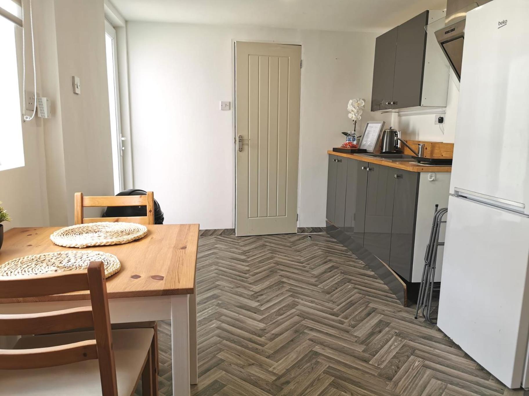 Cosy Studio In Havant! Near A3 And Staunton Country Park Exteriör bild